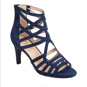 Aerosoles•Acclamation Cage Sandal Navy Suede